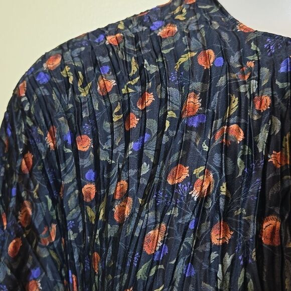 Vince Pomegranate Satin Pleated Blouse Top Silky Keyhole Accordion Regency XL - Picture 6 of 15